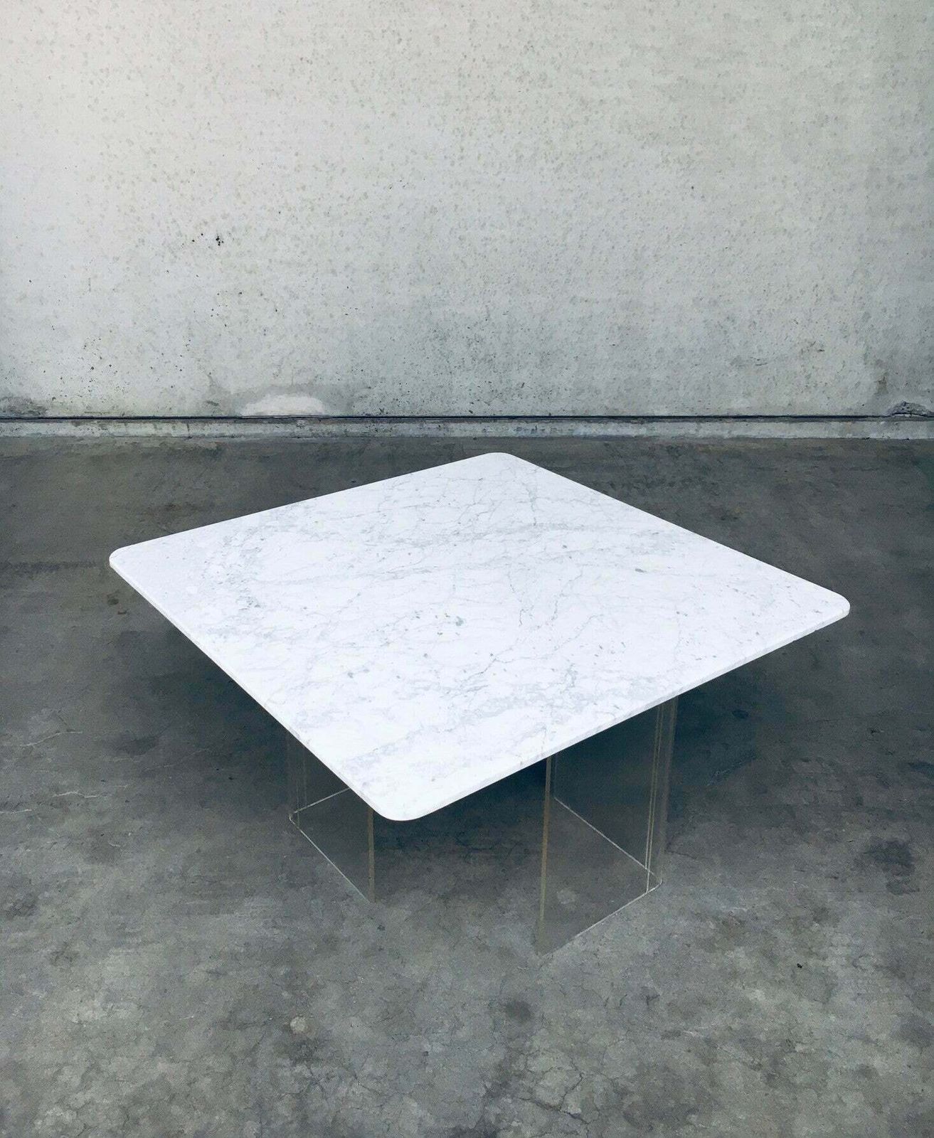 2750.0 Minimalistische Marmeren Zweefblad Eettafel, Italië, Ca. Jaren 1970 photo