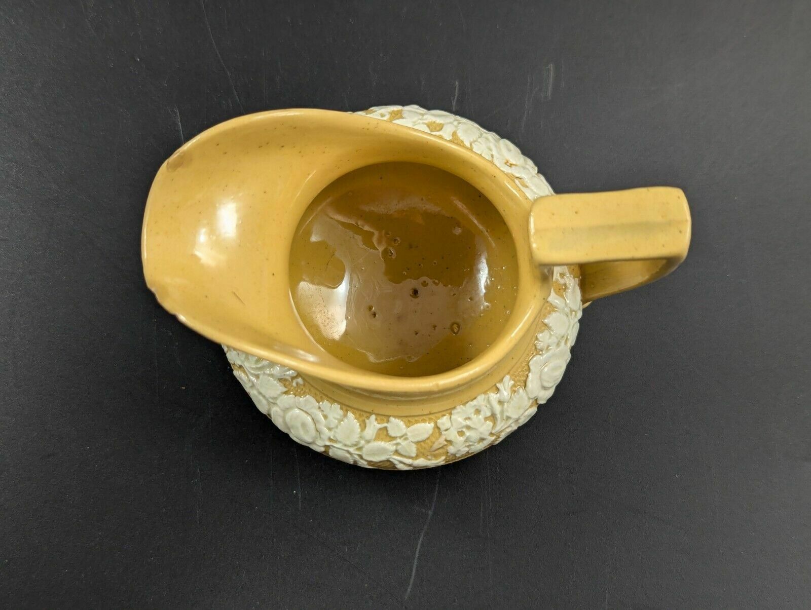 photo vintage Antique Teapot And Creamer, W. Hackwood Style, Wedgwood, C. 1823