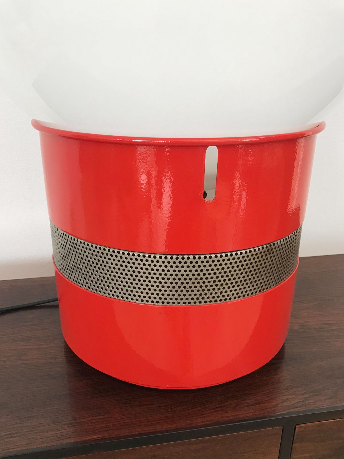 6500.0 Italian Red Table Lamp "Mezzo Oracolo" Model Design Gae Aulenti For Artemide 1969 photo