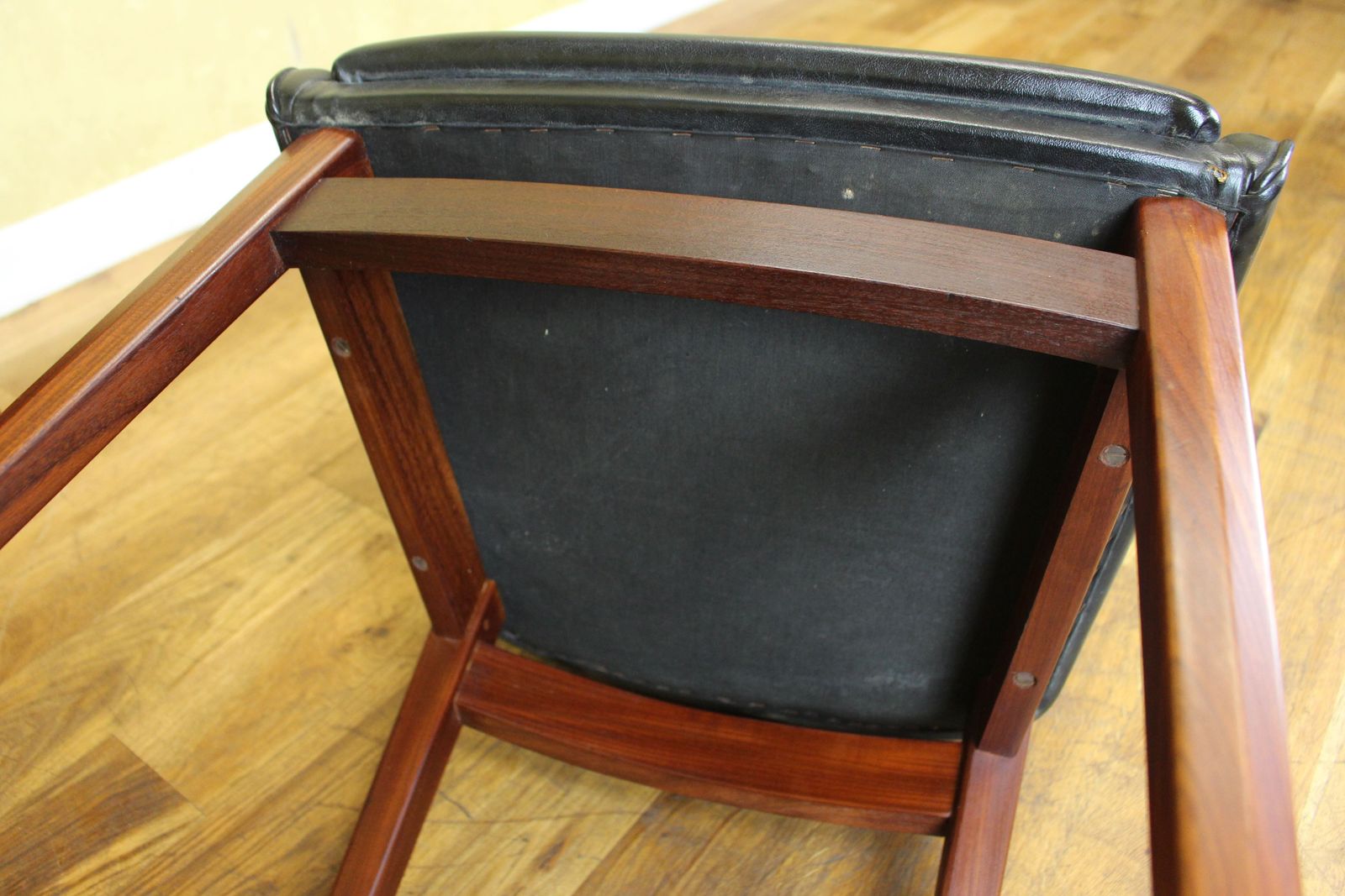 Set Of 6 Gimson And Slater Dining Chairs photo for sale