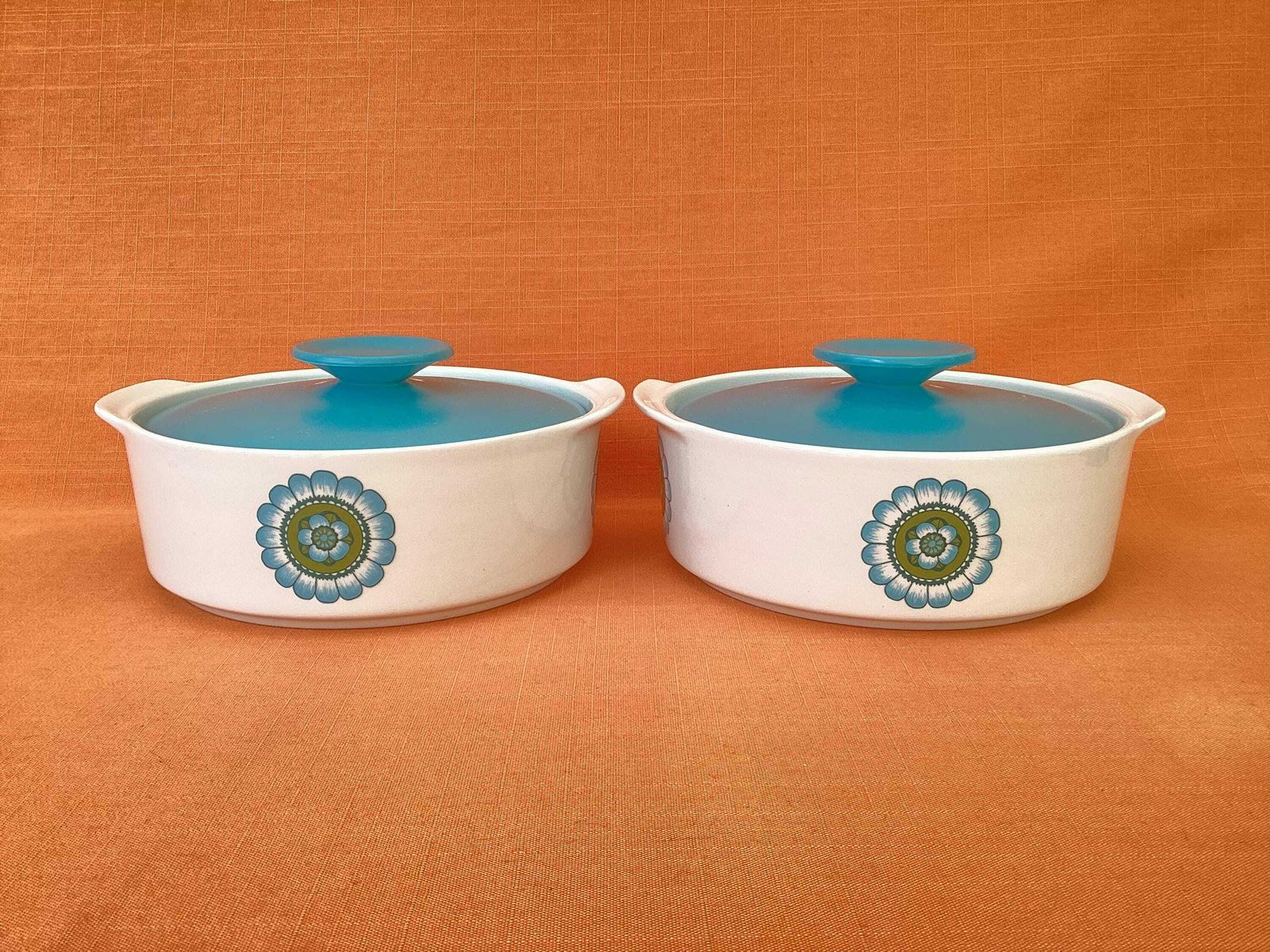 1970s J&G Meakin Capri Tureens (Sold As A Pair), Meakin Capri Vegetable Dishes, Retro Meakin Serving Dishes, Retro Meakin Capri Lidded Dish