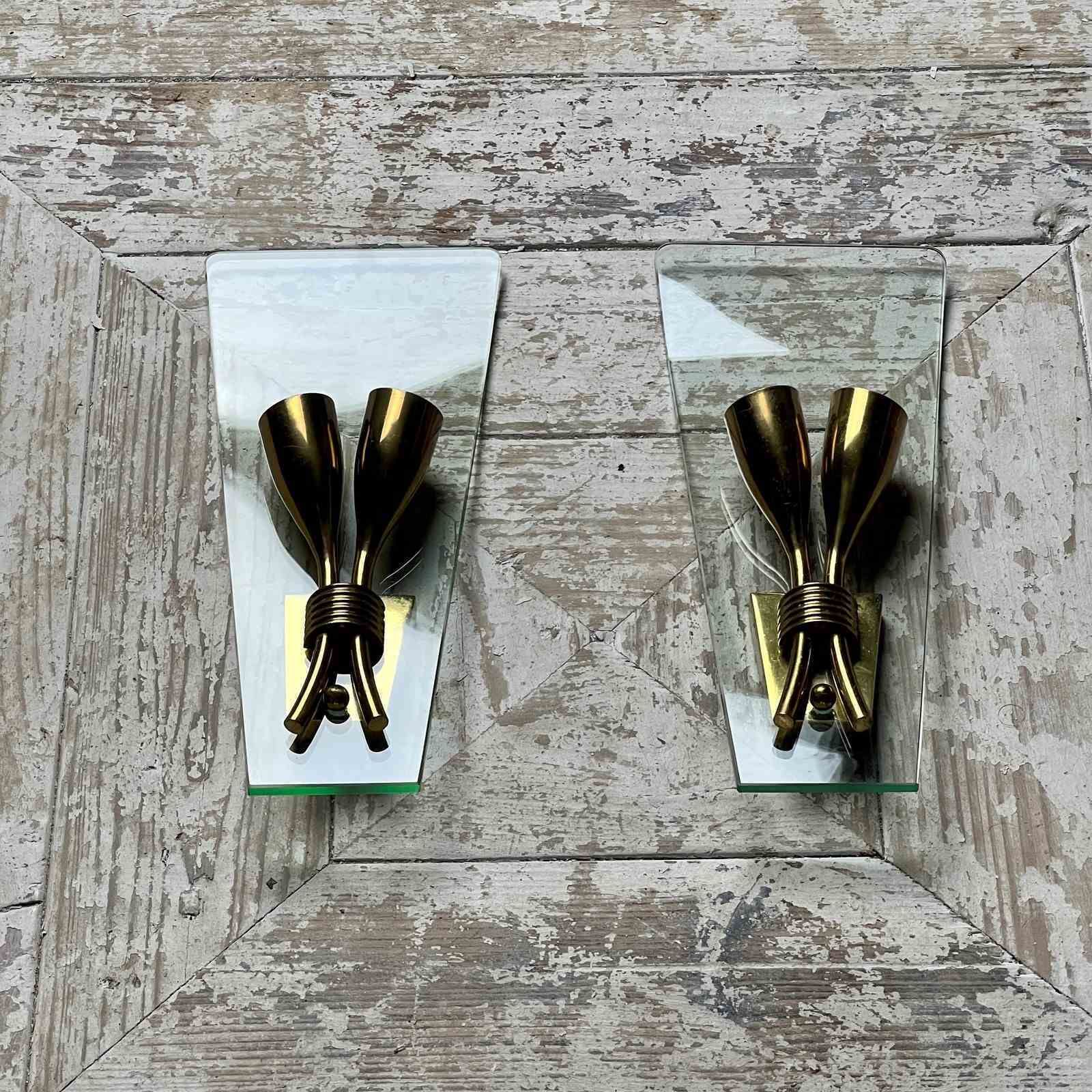 Pair Of 1950s Italian Mid Century Modern Curved Glass Wall Light Sconces photo vinterior