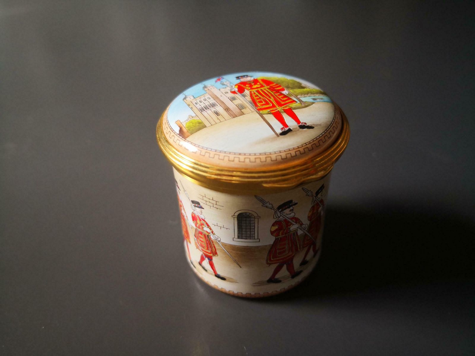 Halcyon Days Beefeater Enamel Trinket Box In Giftbox photo for sale