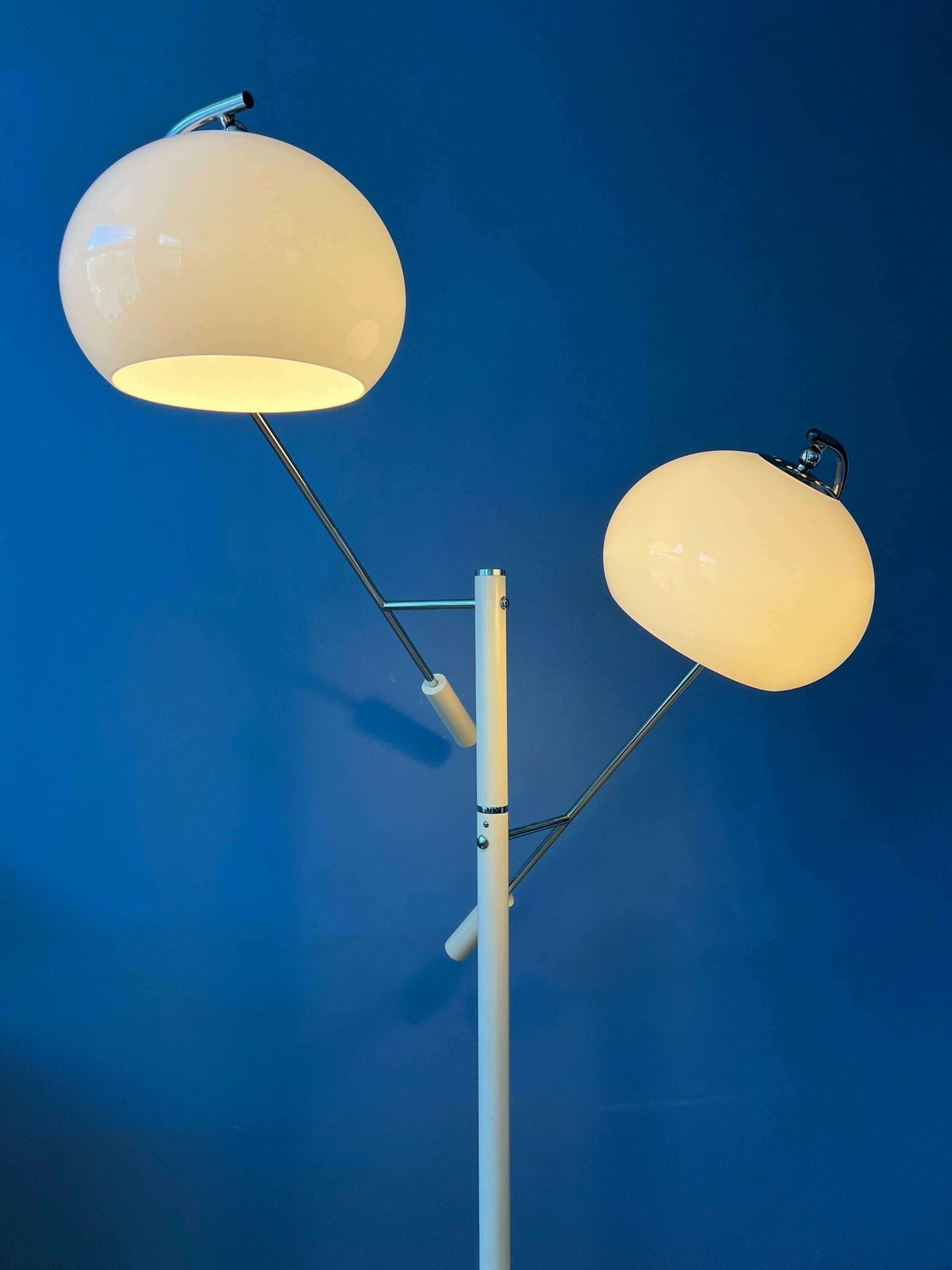 Witte Dijkstra Mushroom Swing Arm Space Age Vloerlamp photo for sale
