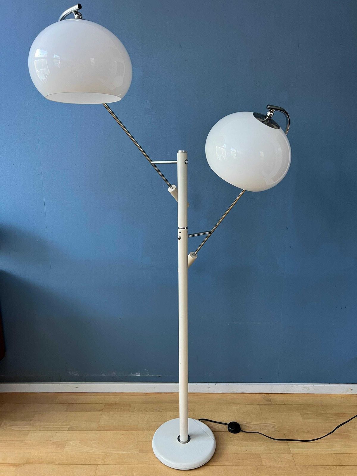 Witte Dijkstra Mushroom Swing Arm Space Age Vloerlamp photo vinterior