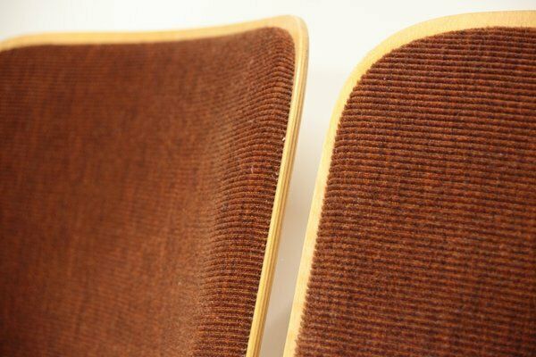 Mid Century Bioscoopbank Van Ton, Jaren 1970 photo furniture
