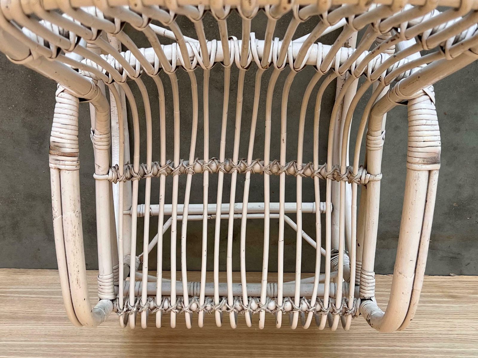 2562.0 Rocking chairs vintage en bambou blanc dans le style de Franco Albini, Italie photo