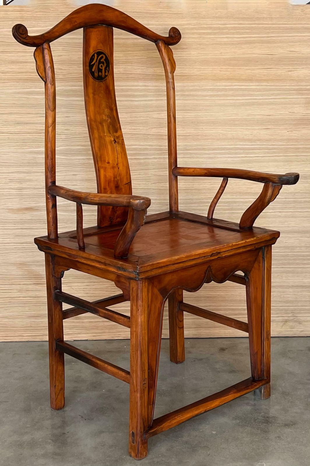 Paire de fauteuils trône à dossier haut en bois sculpté de style Ming chinois photo buy