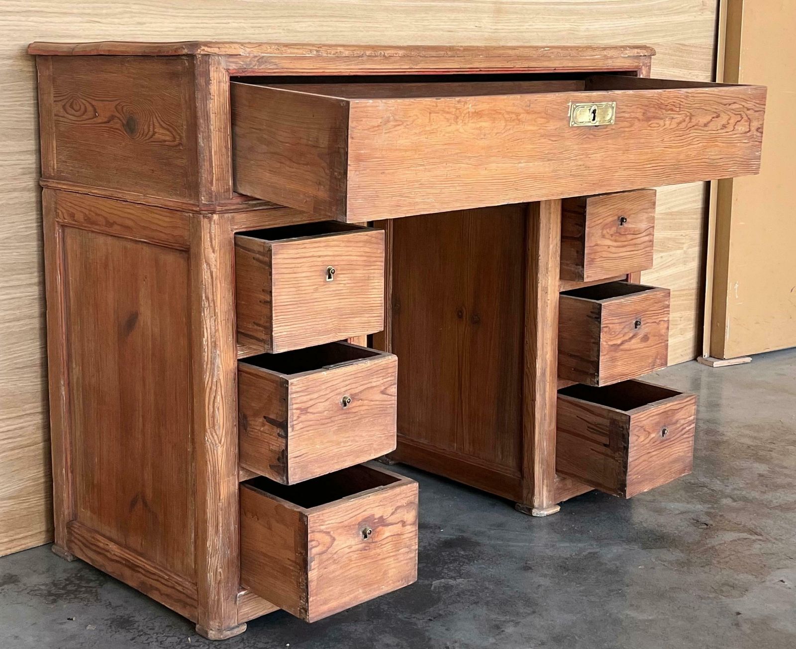 Bureau de campagne ou console en pin espagnol, vers 1890 photo buy