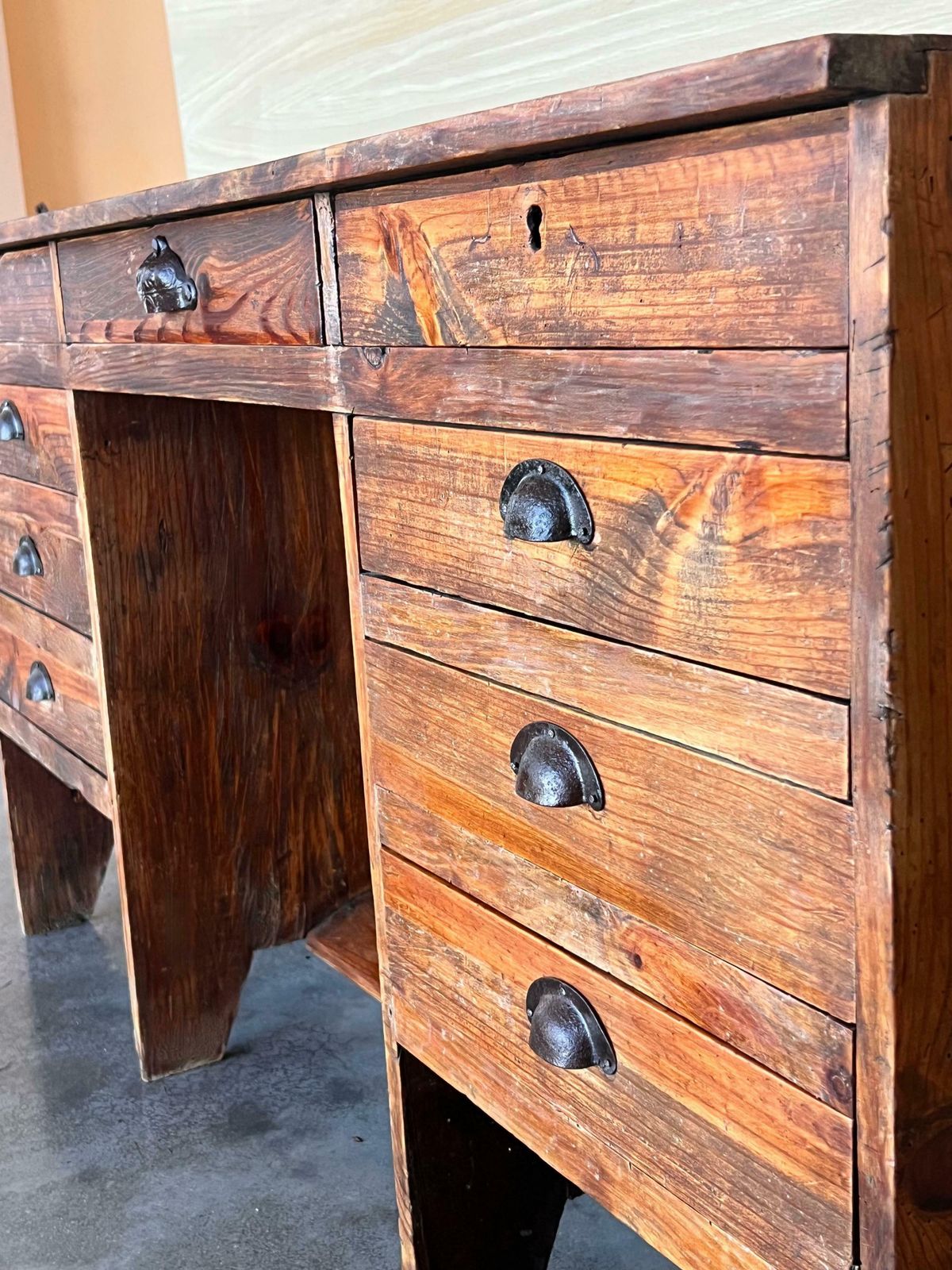 photo vintage Bureau secrétaire espagnol en pin, années 1920
