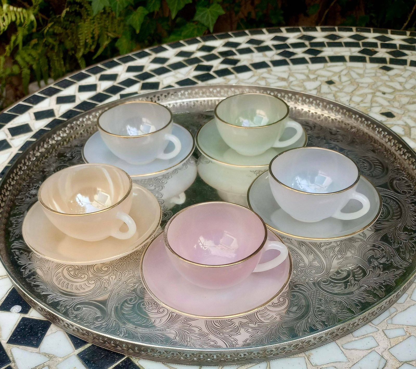 Set Of 5 Gorgeous Arcopal Harlequin Espresso Cups photo vinterior