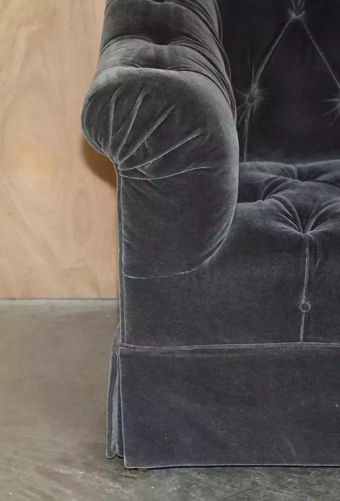 photo furniture George Smith Somerville Chesterfield Mohair Velvet Sofas