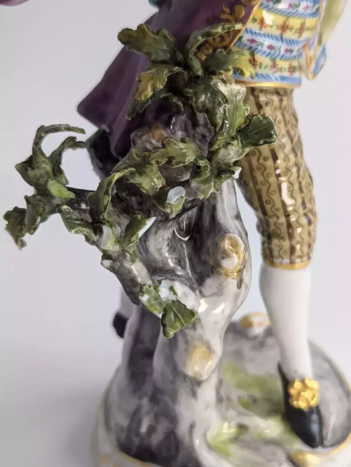 photo furniture Antique Porcelain Figurine , Dressel, Kister & Cie, Germany, C. 1907