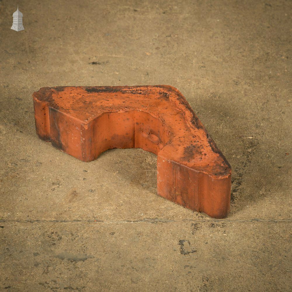 photo furniture Saddleback Wall Coping, A Run Of 3 Metres