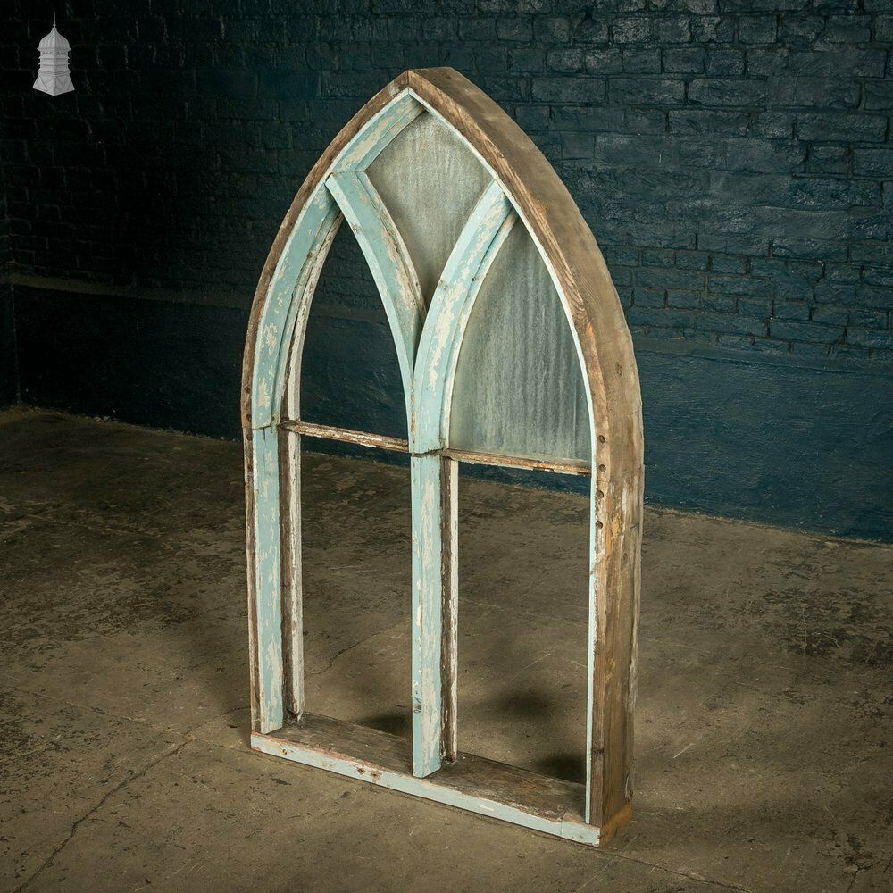 photo vintage Arched Gothic Window, Timber Arch Top Window