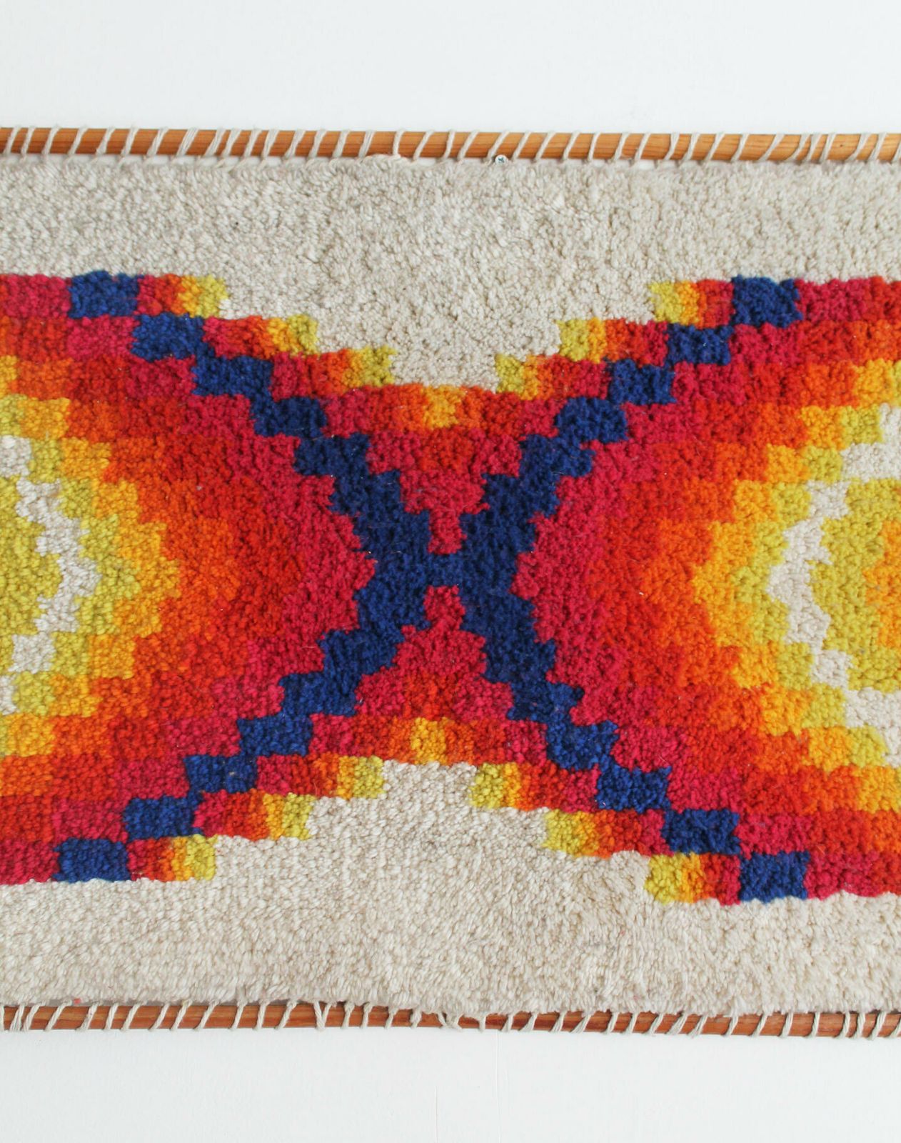 1960's Mid Century Decorative Wall Rug photo Textiles