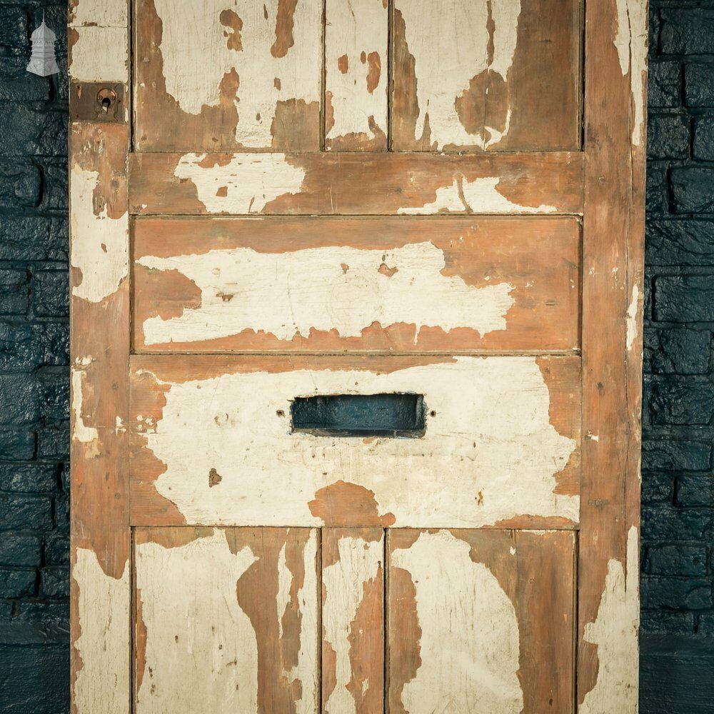 420.0 Oak Paneled Door, 5 Moulded Panel photo