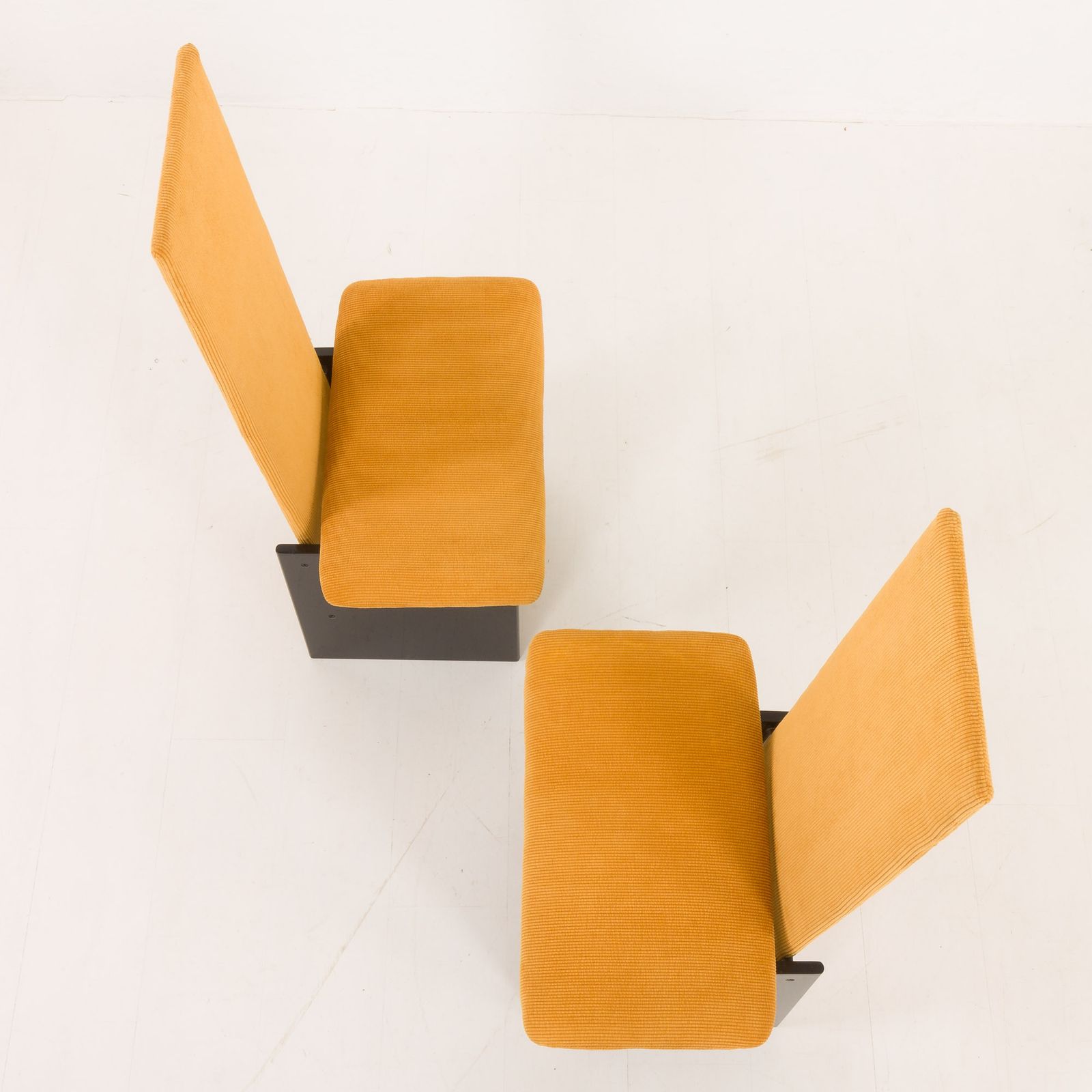 photo furniture Kazuhide Takahama Rennie Chairs For Simon Gavina, Italy 1960s.