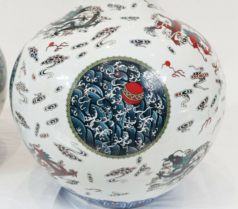 Ming Porcelain Urns   Pair Chinese Dragon Vases Bulbous Urn photo vinterior