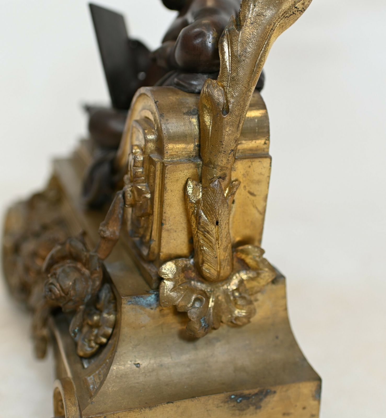 photo vintage French Bronze Chenet Andiron Parcel Gilt Cherub Fire Grate