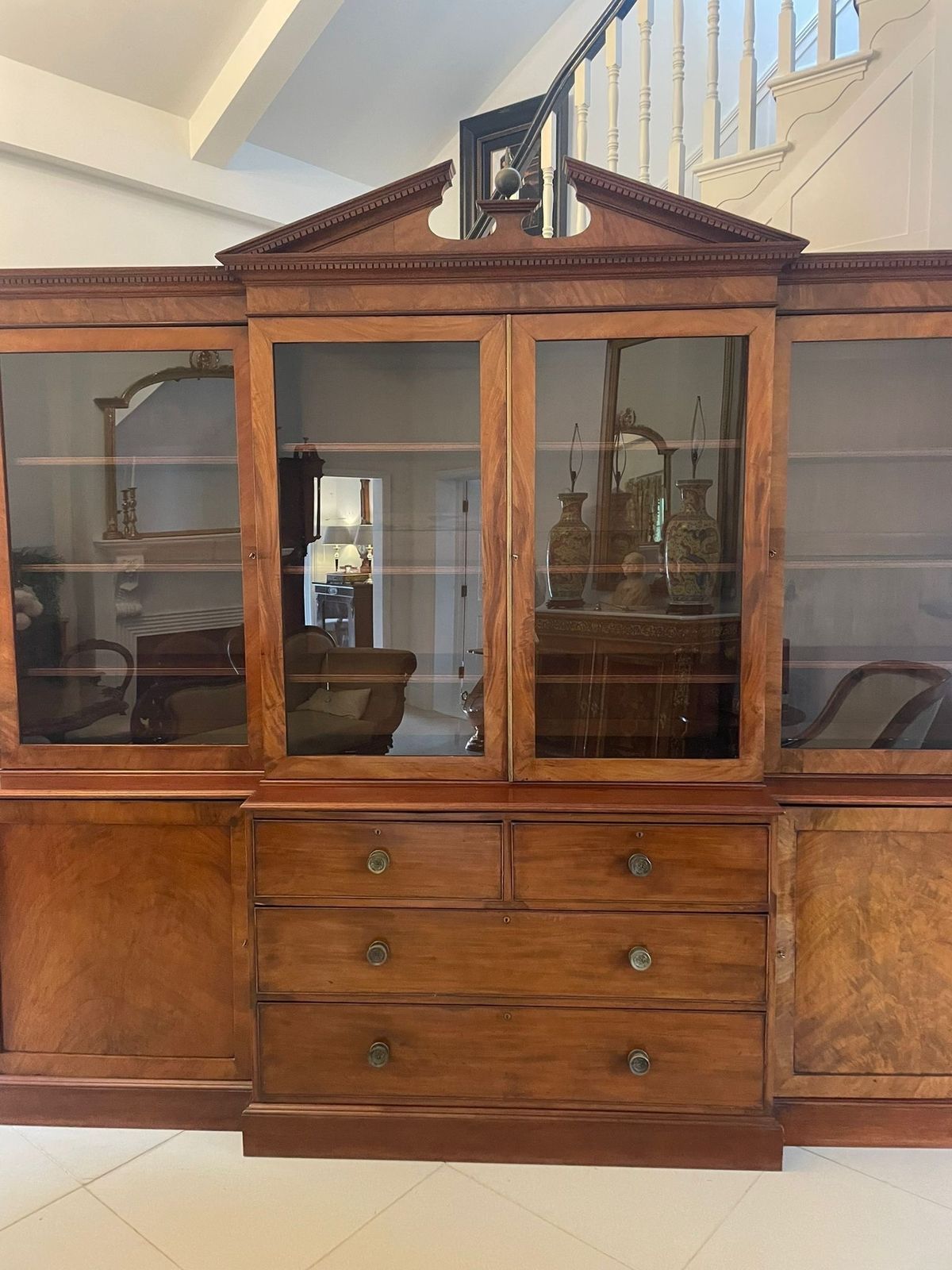 photo vintage Large Antique George III Quality Mahogany Breakfront Bookcase 238 X 286 X 62 Cm