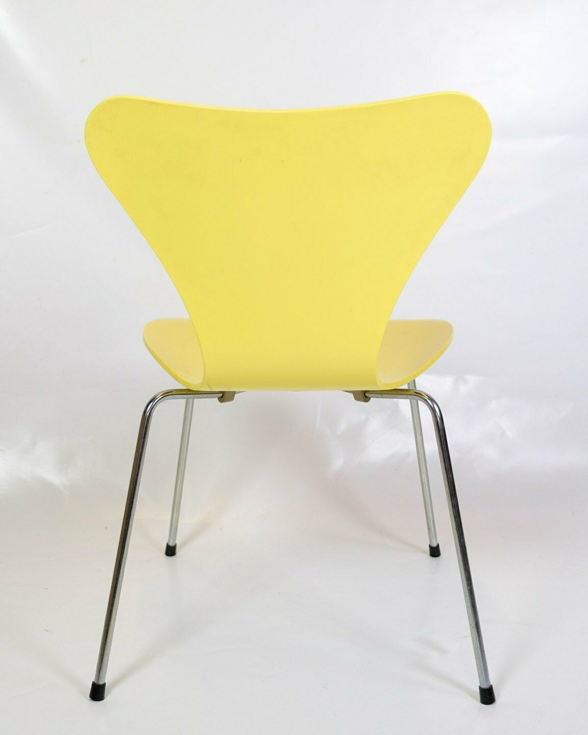 Set Of 6 Seven Chairs Model 3107 Lacquered In Yellow Paint By Arne Jacobsen For Fritz Hansen From 1990s photo buy
