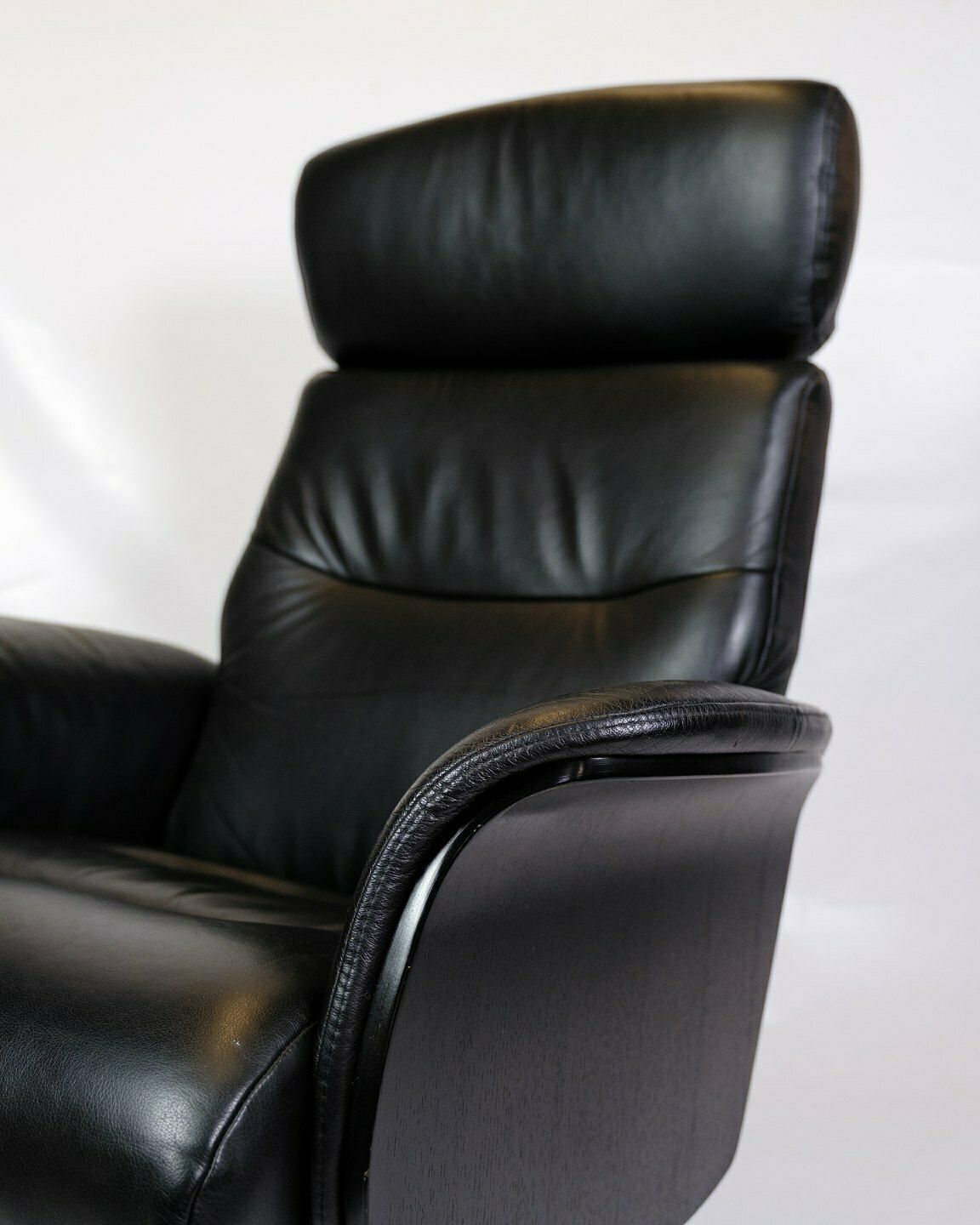 Lounge Chair In Black Leather With Aluminum Swivel From 1970s photo furniture