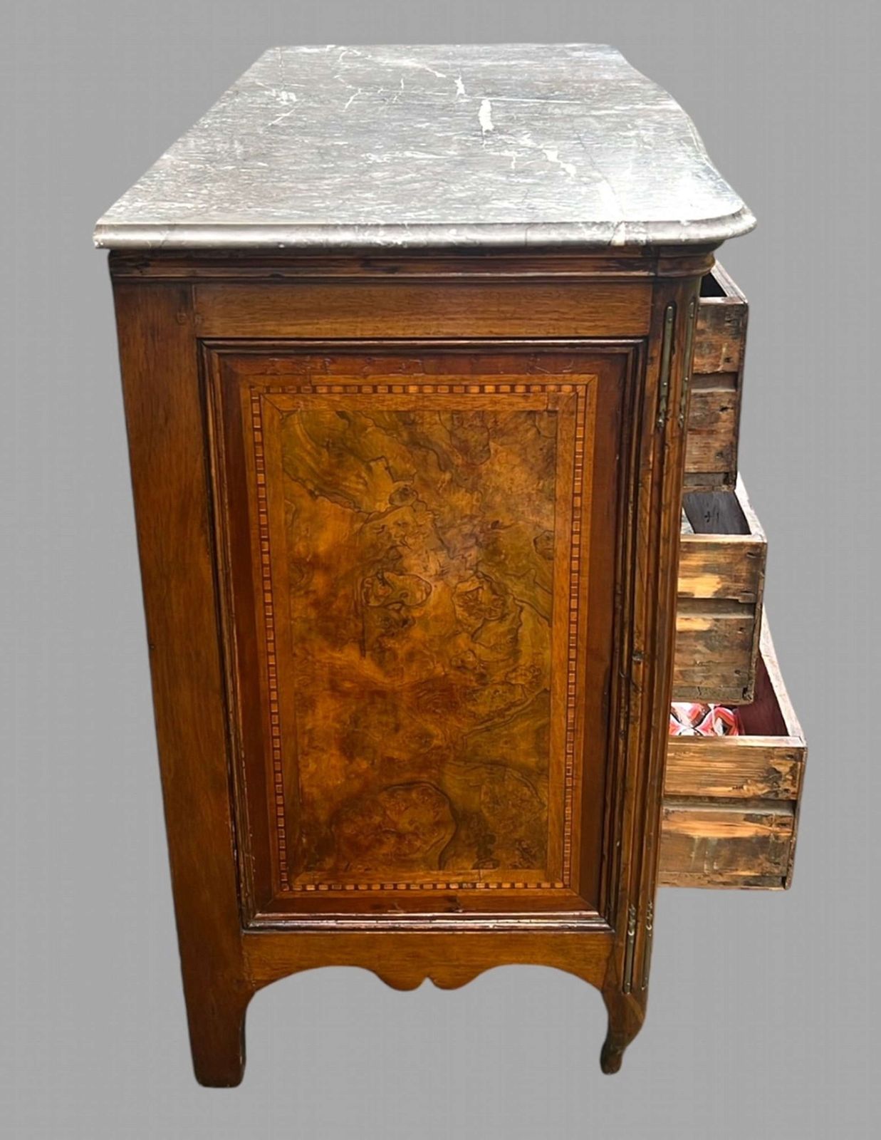 A Late 19th Century Continental Marble Topped Commode photo vinterior