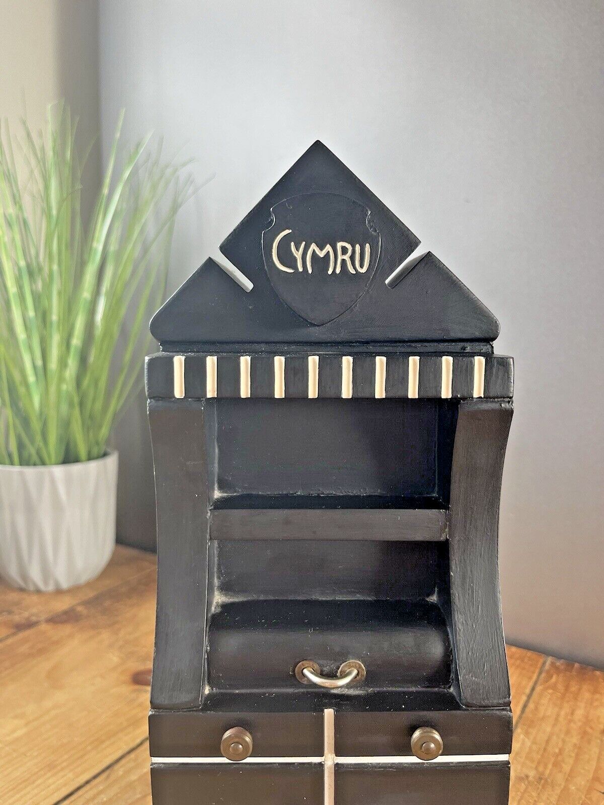 Decorative Welsh Dresser Folk Art Slate Brass Handle Door Stop Quarryman Antique photo vintage