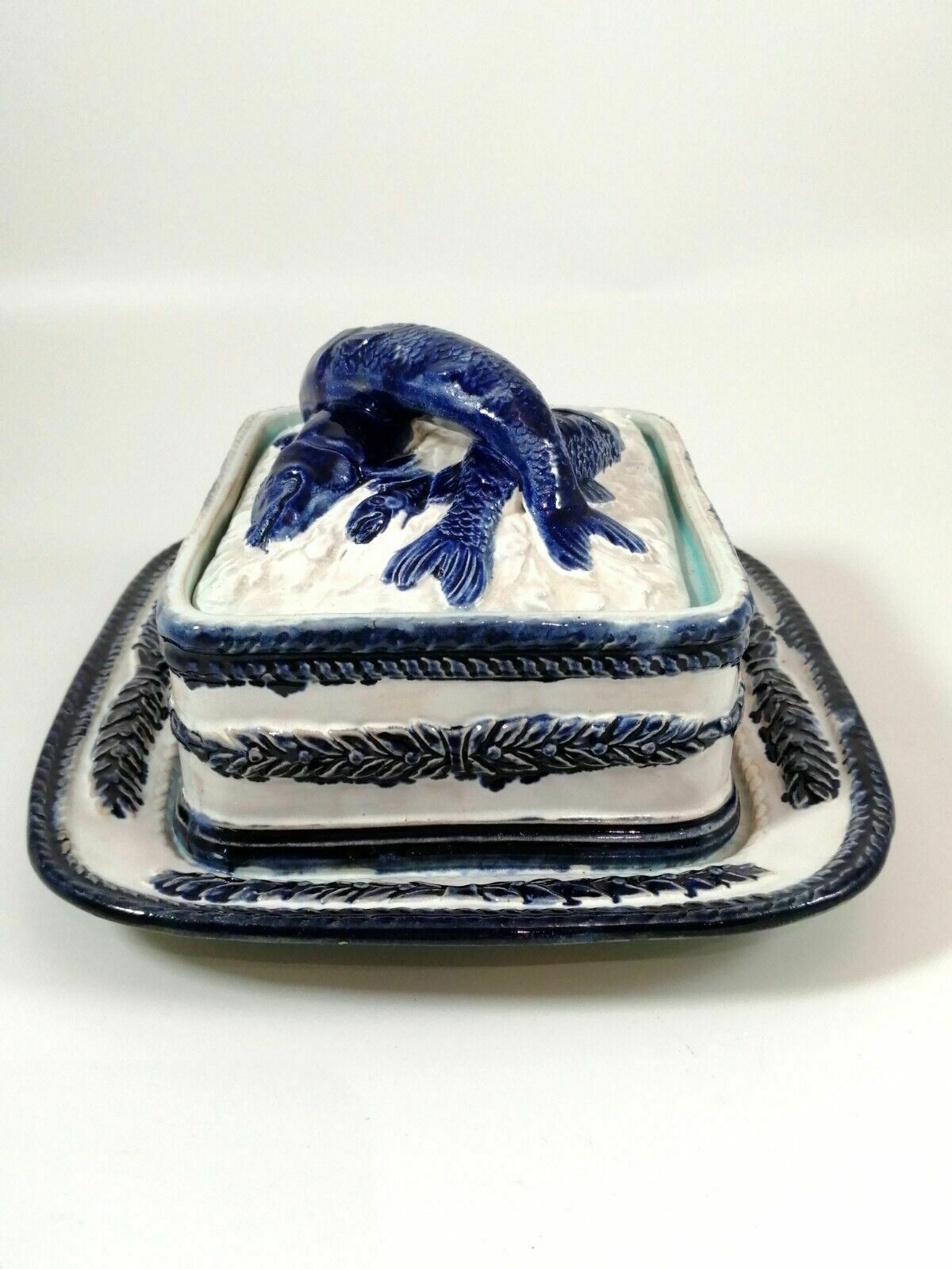 A Majolica Sardine Box By Thomas Forester & Sons, Late 19th Century photo 450.0