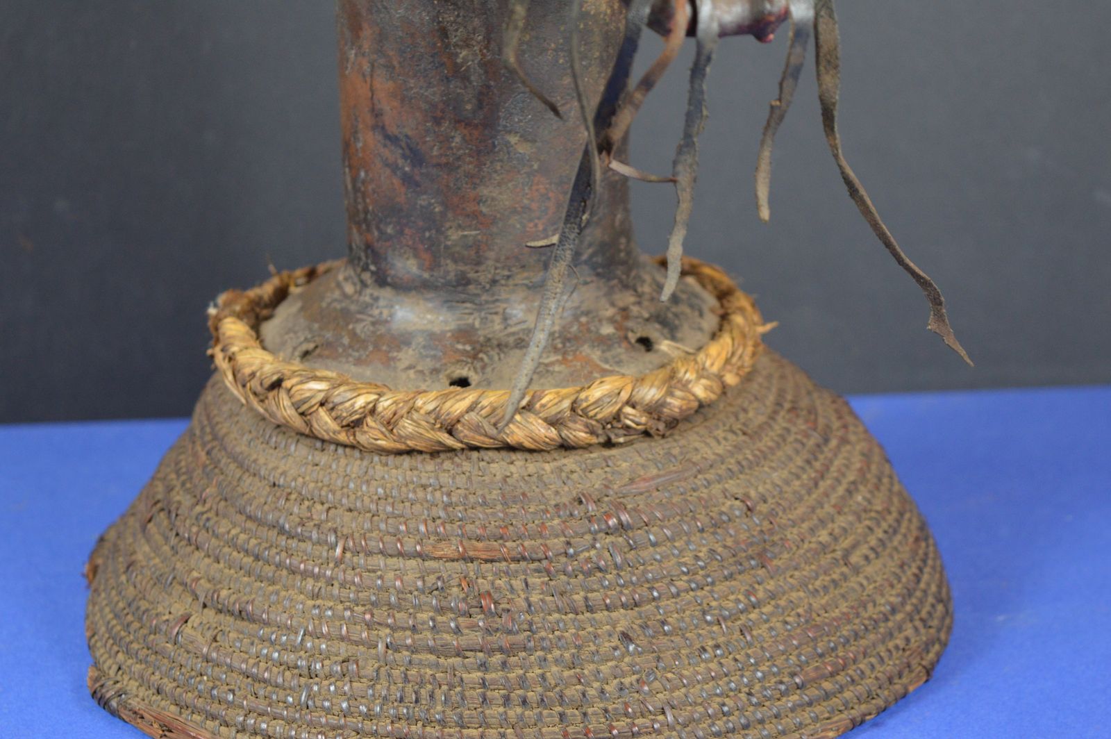 Large (58cm) Early 20th Century African Yoruba Tribal Bronze Bust, Woven Base, C1920. photo vinterior