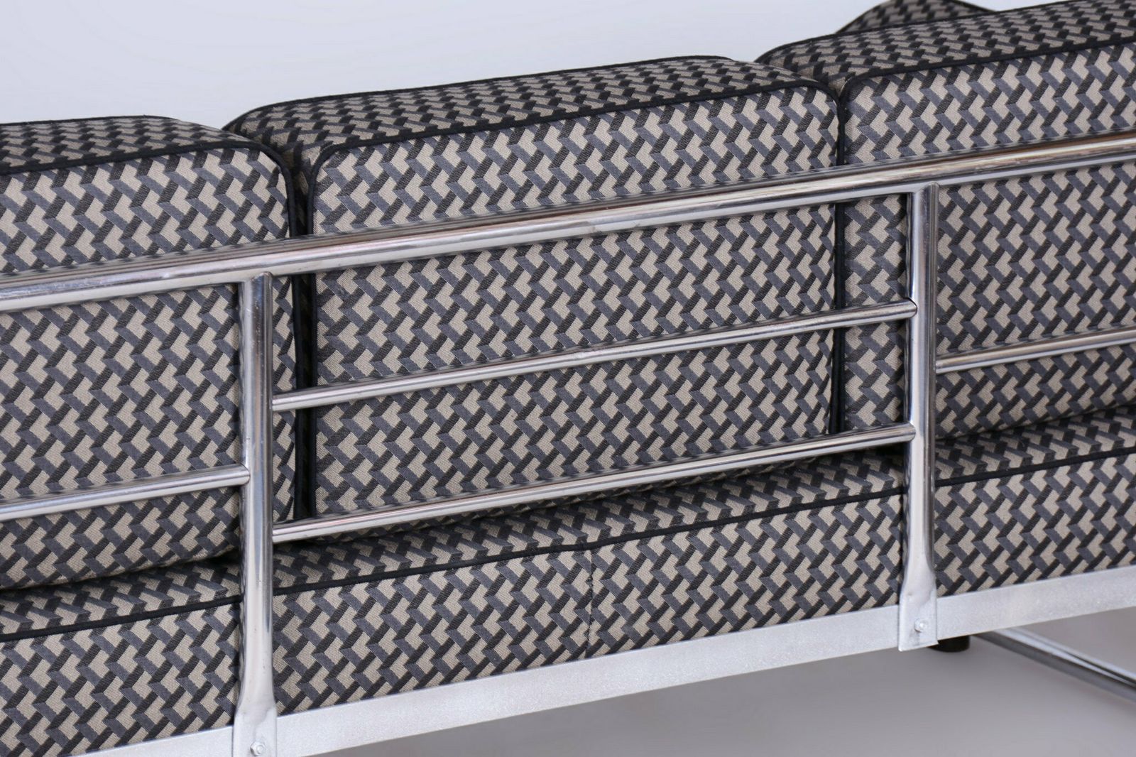 photo vintage Restored Bauhaus Sofa, By Mücke Melder, Chrome, New Upholstery, Czech, 1930s