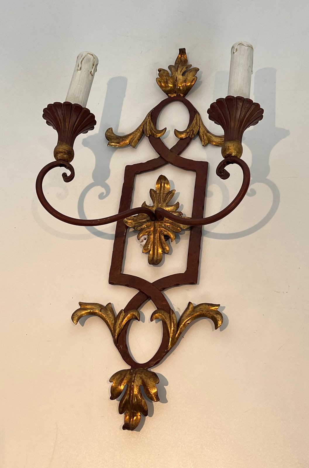 Pair Of Wrought Iron And Patinated Wood Wall Lights With Golden Acanthus Leaves photo 1450.0