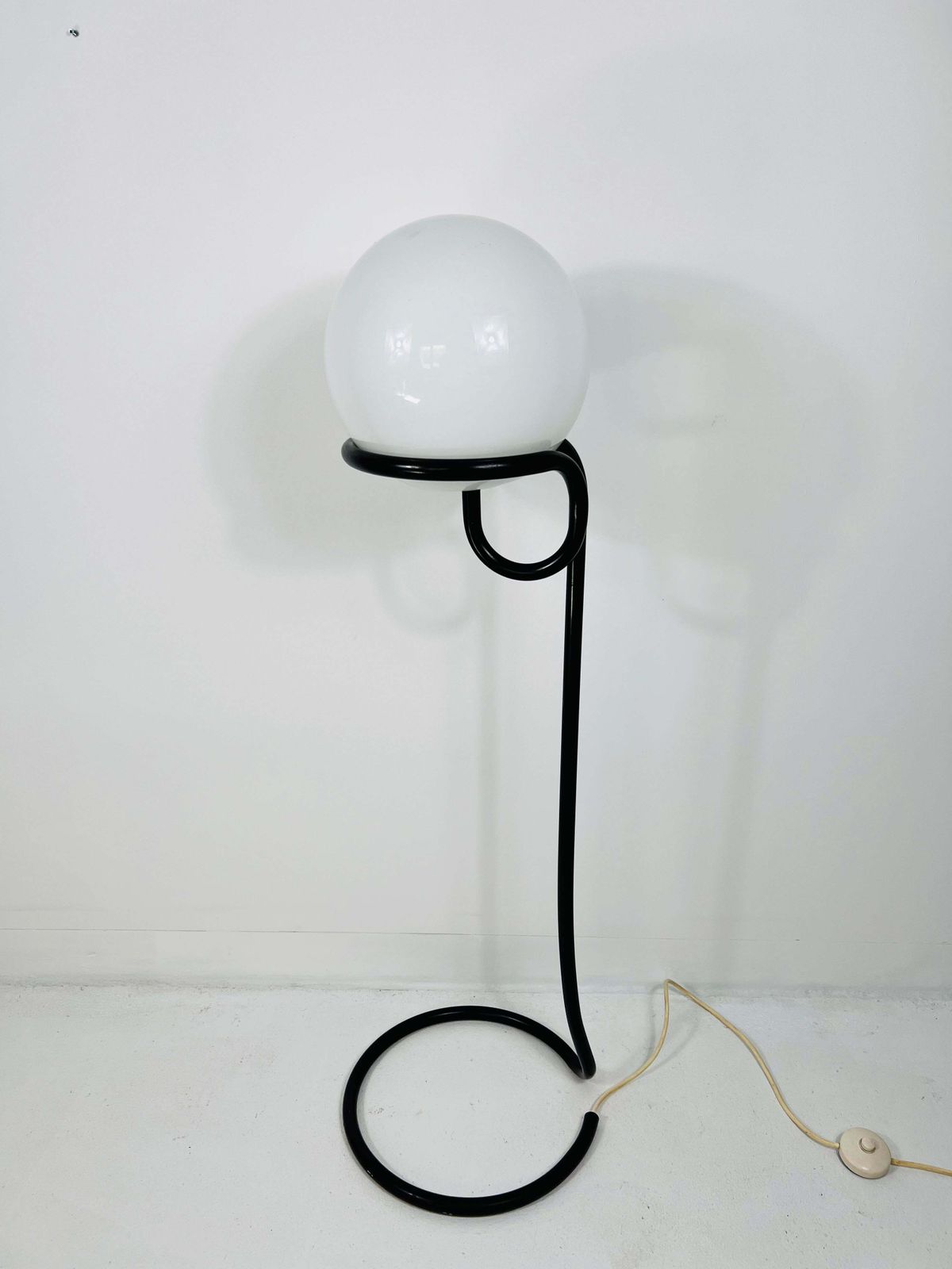 Black Floor Lamp Globe By Aldo Van Den Nieuwelaar For Domani Designs, Amsterdam photo Lighting