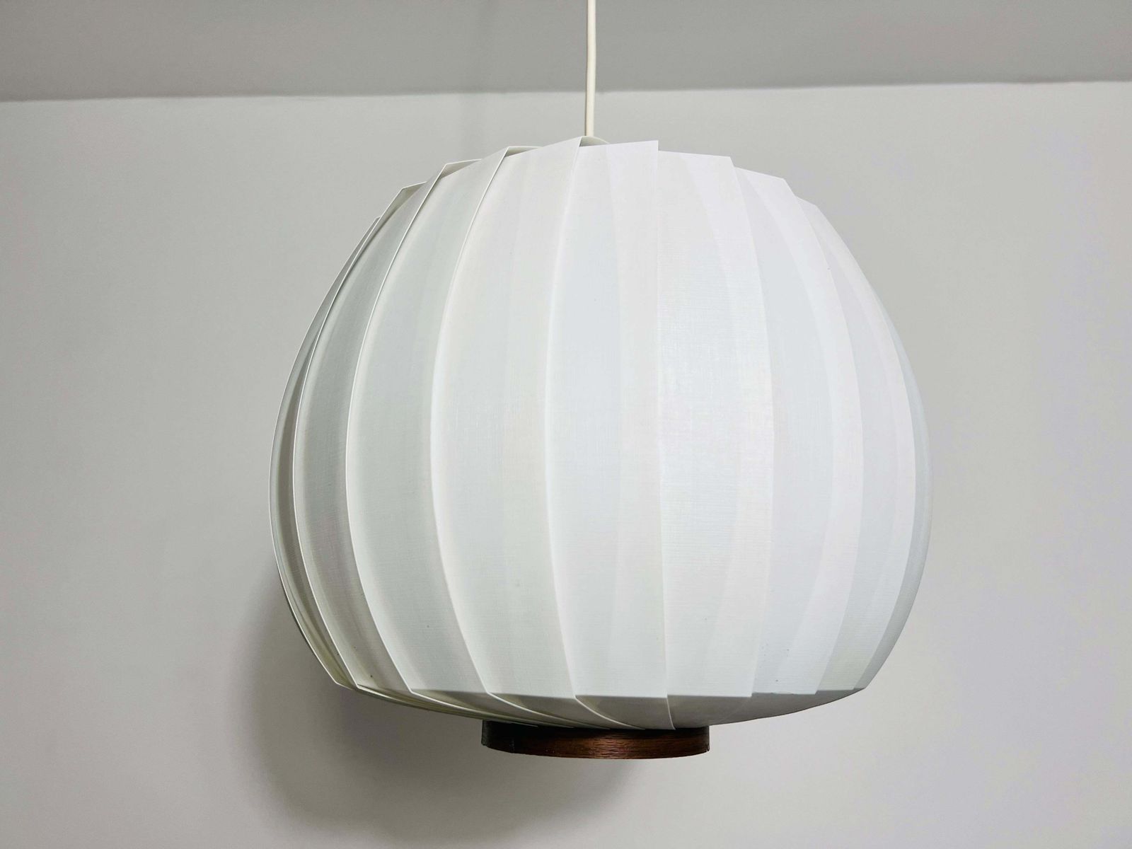 photo furniture Mid Century Modern Pendant Lamp, Italy, 1960s