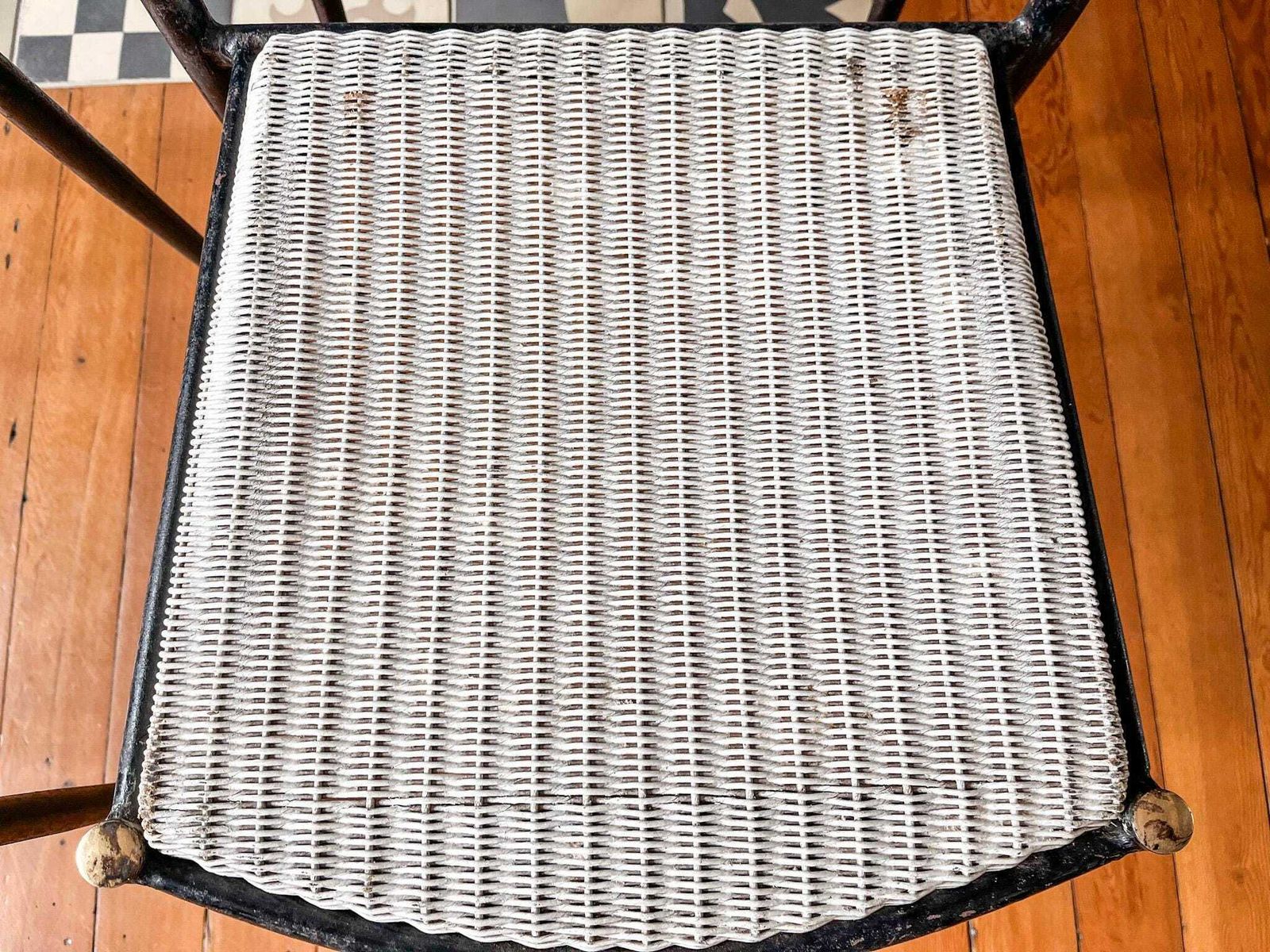 A Set Of Four Mid Century Metal And Wicker Dining Chairs By Lloyd Loom photo Furniture