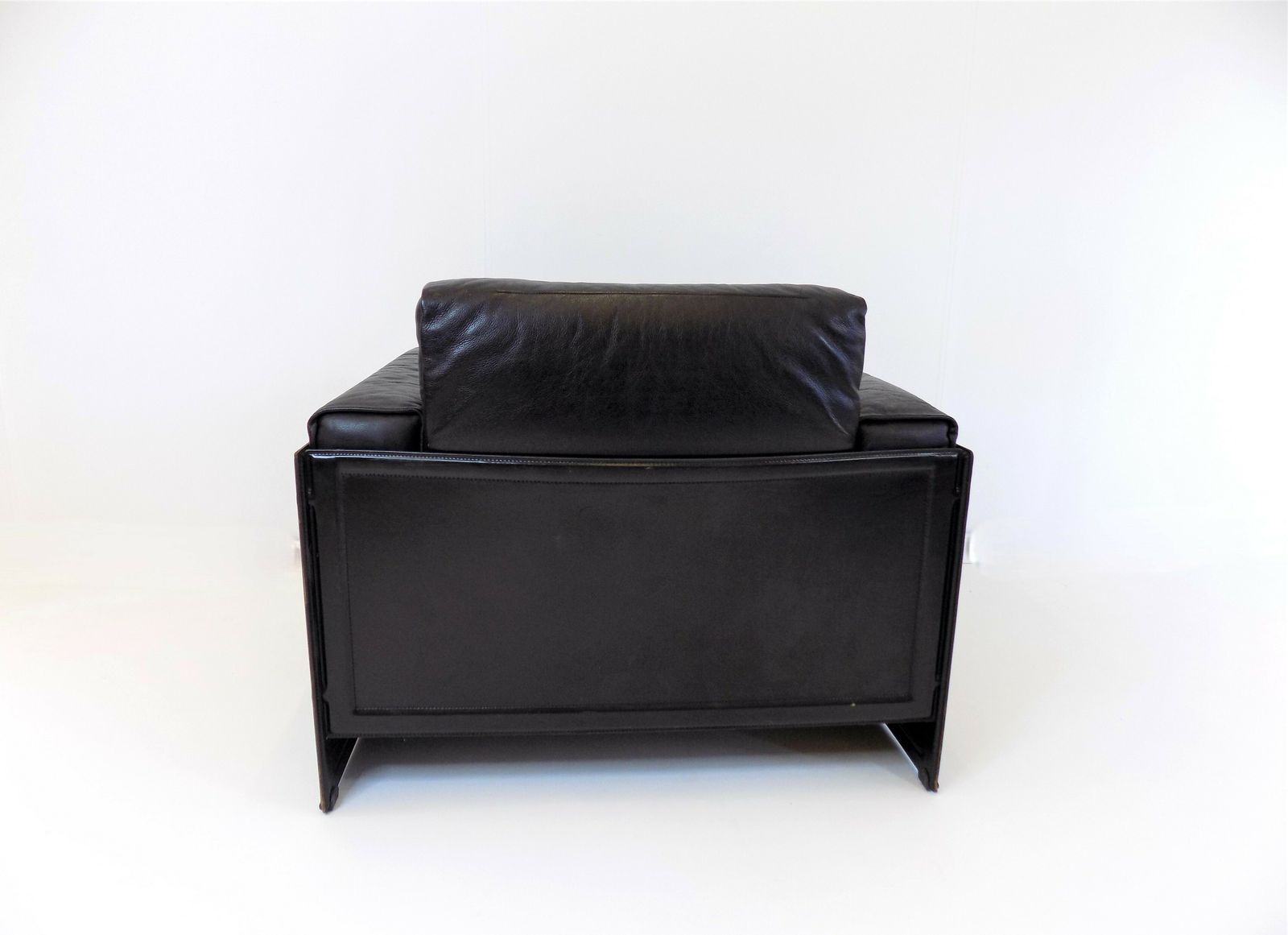 Matteo Grassi Korium Km 3 1 Leather Lounge Chair By Tito Agnoli, 1980 photo vinterior
