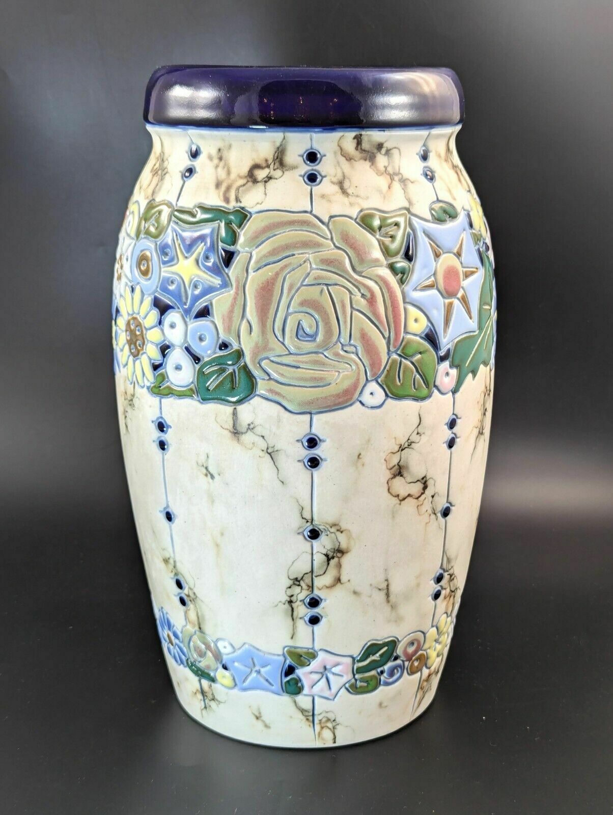 Amphora Ceramic Vase In The Art Deco Style. Made In Czechoslovakia, с. 1920 photo vinterior