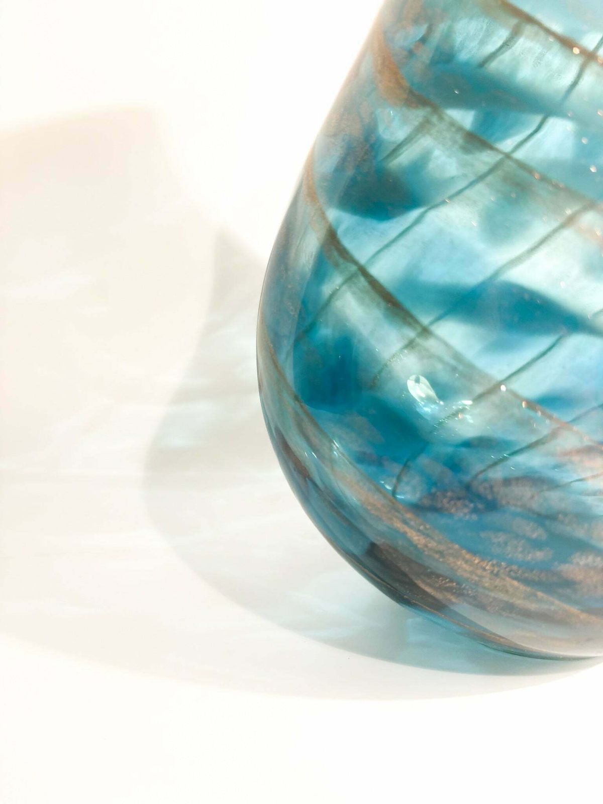 562.0 Murano Glass Vase With Aventurine By Fratelli Toso, 1950s photo