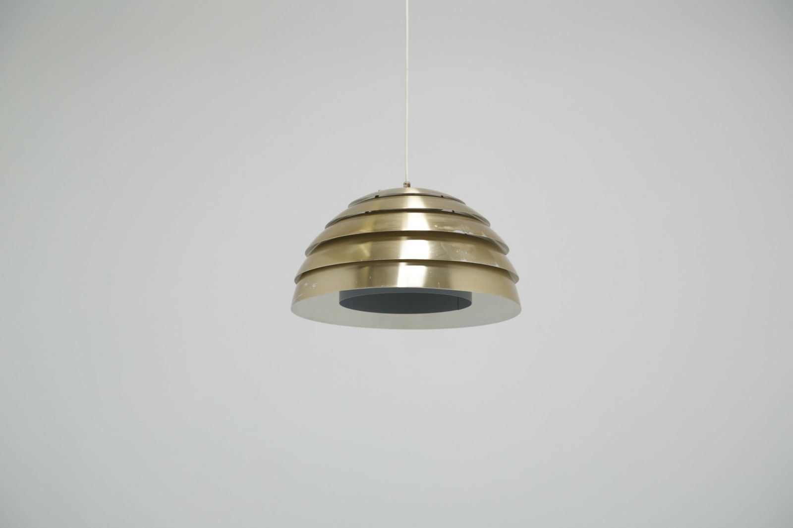 photo vintage Suspension vintage en forme de ruche, par Hans Agne Jakobsson, Suède, années 1960.