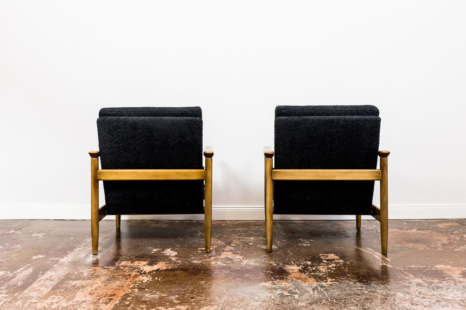 photo furniture Pair Of “Gfm 142” Armchairs By Edmund Homa, Poland, 1960s