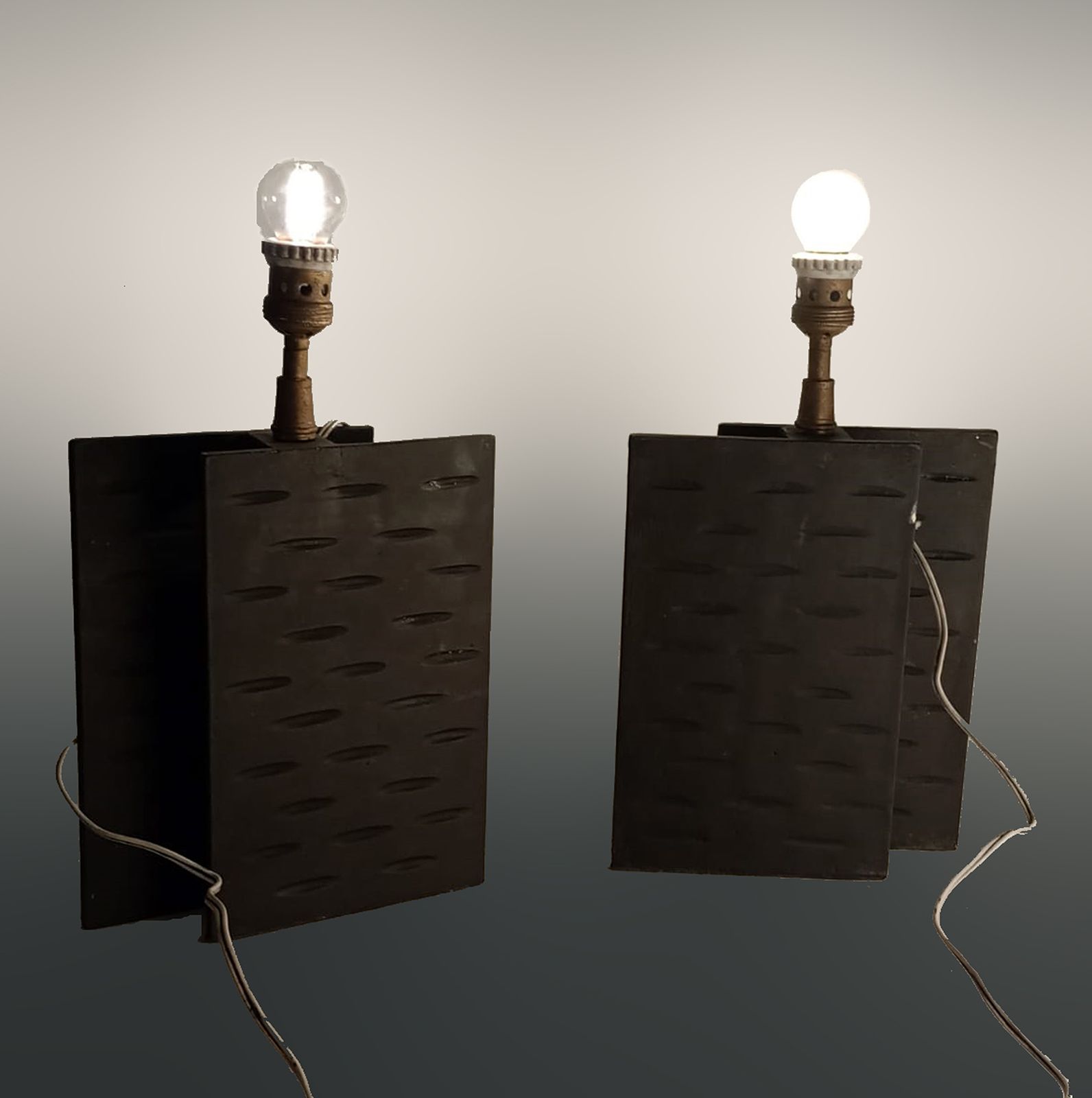 Pair Of Jean Michel Frank's Iron Design Table Lamps For Argentine Company Comte S.A., Circa 1938 photo vinterior