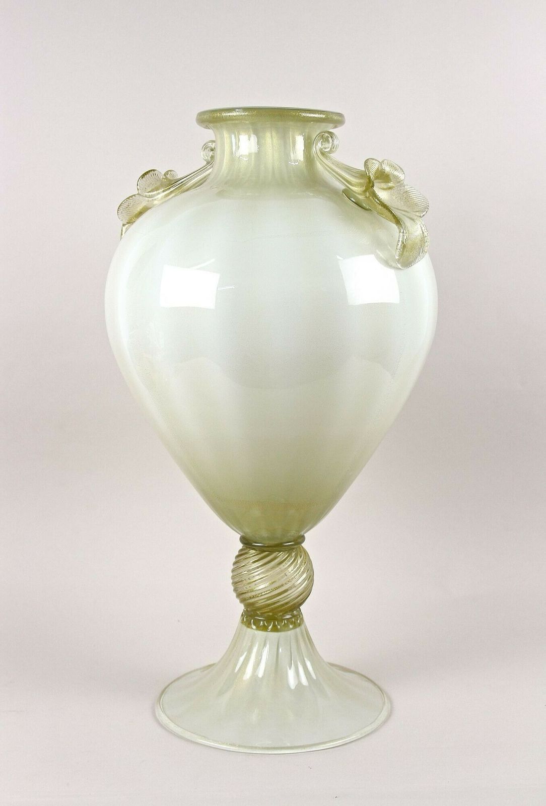photo furniture Large Murano Glass Amphora Vase By Gabbiani Venezia, Gold Infused, Italy 2000