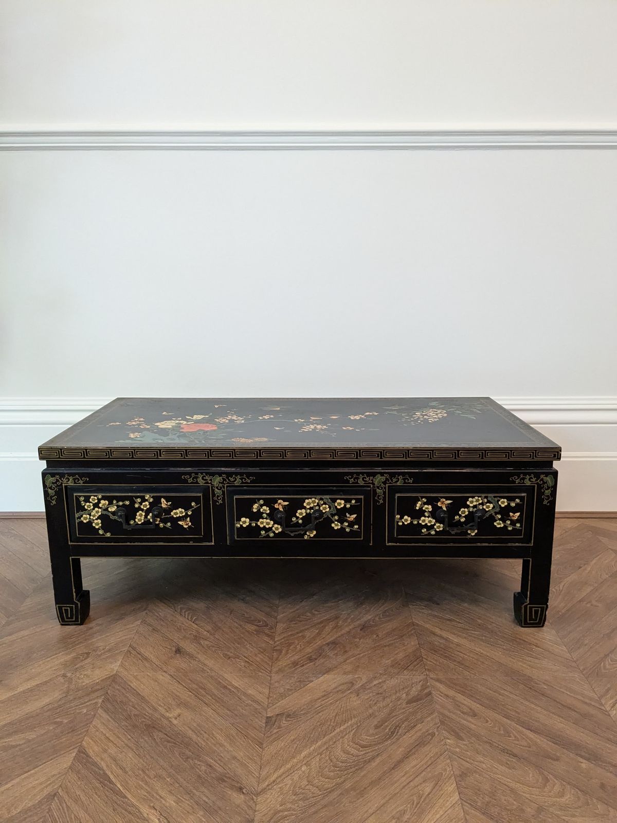 Ferrenby Mother Of Pearl 3 Piece Furniture Set