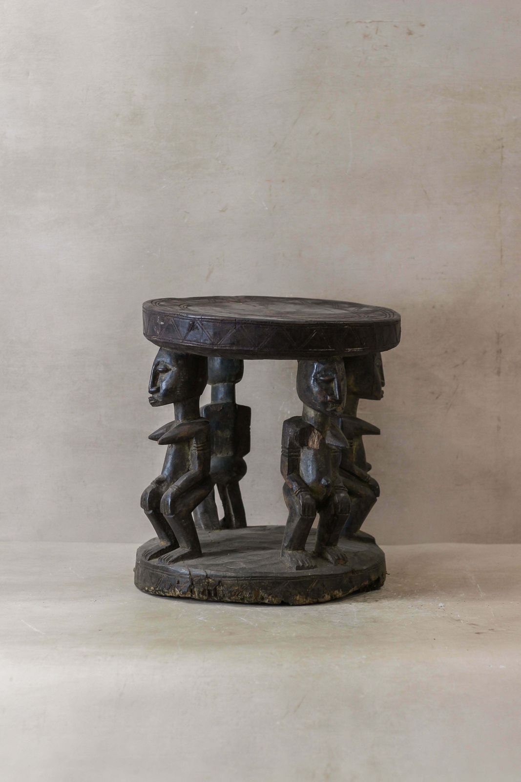 Vintage Baule Wood Side Table 85.1