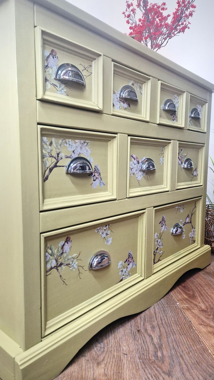 Yellowy Green Pine Merchants Chest photo 545.0