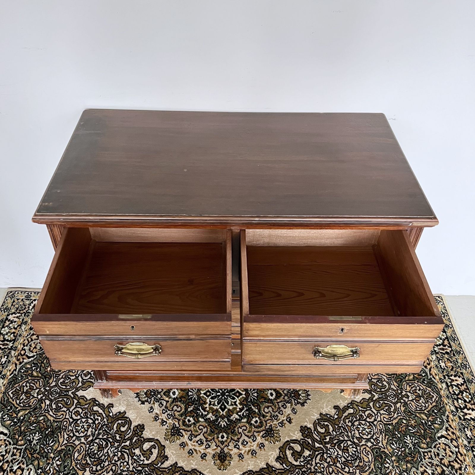 Small Chest Of Drawers With Brass Handles photo vinterior