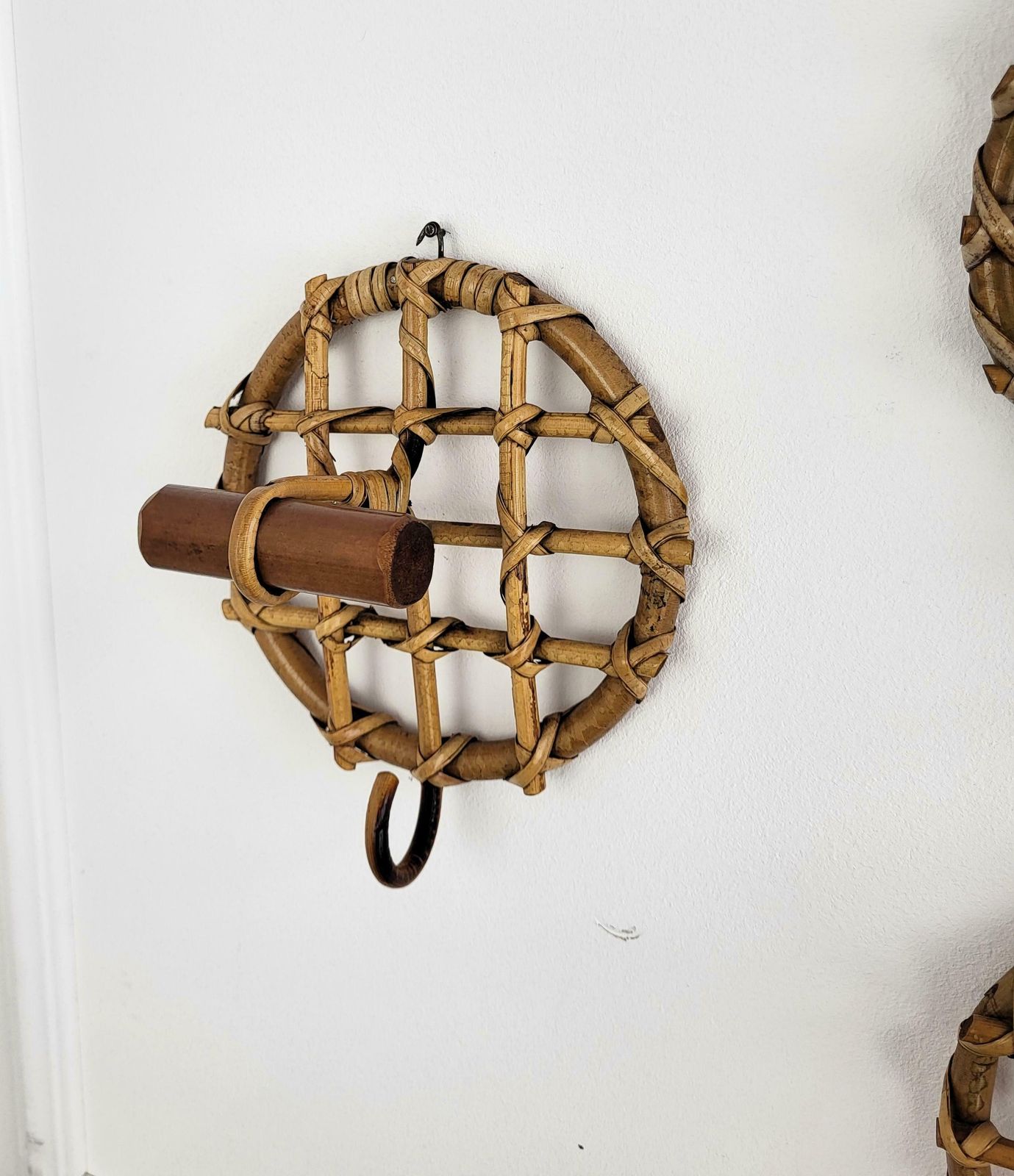 Set Of 4 1960s Italian Bamboo Rattan Bohemian French Riviera Wall Coat Hangers photo vinterior