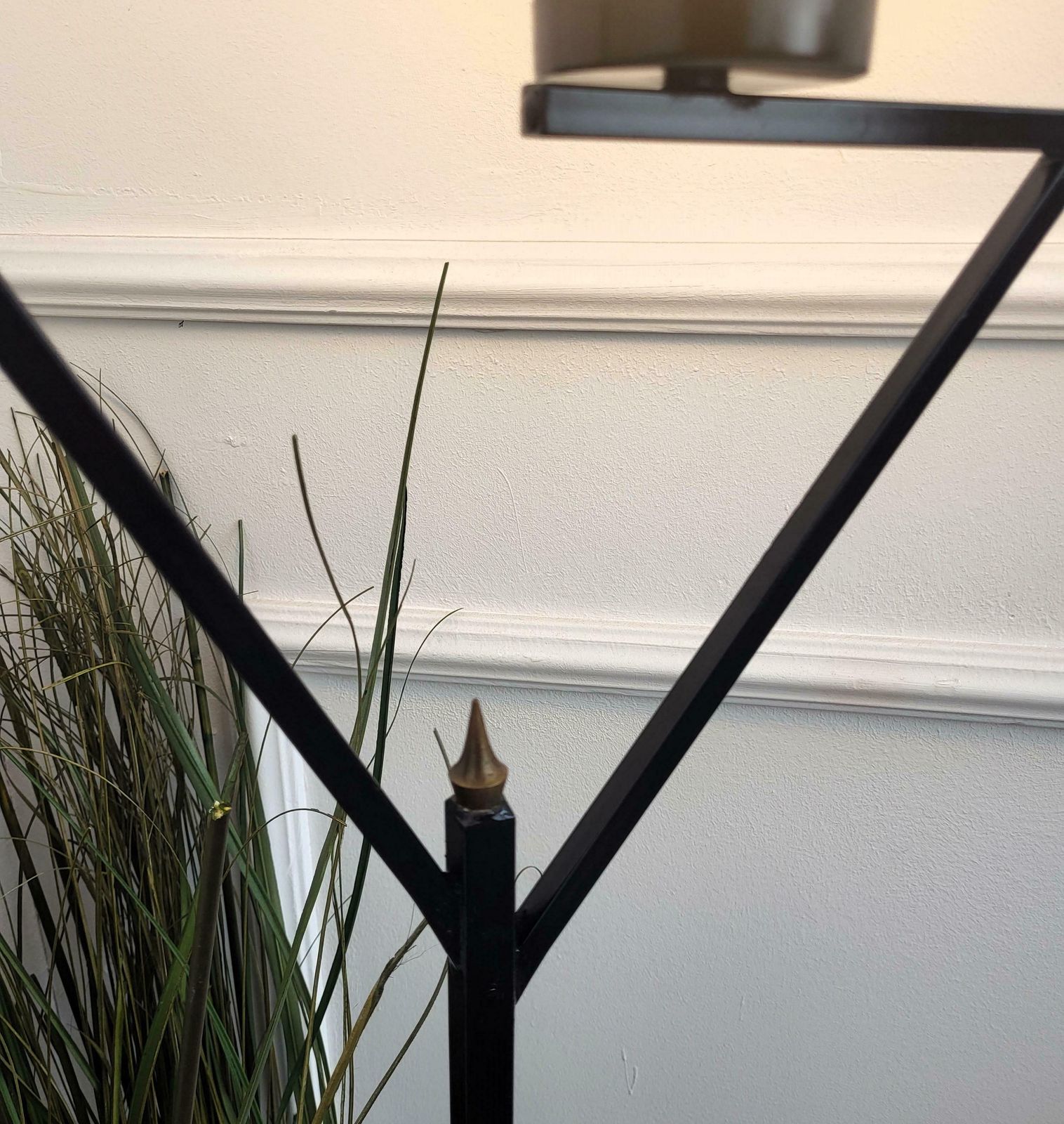 Italian Art Deco Mid Century Black Metal Gilt Brass Opaline Glass Floor Lamp photo vinterior