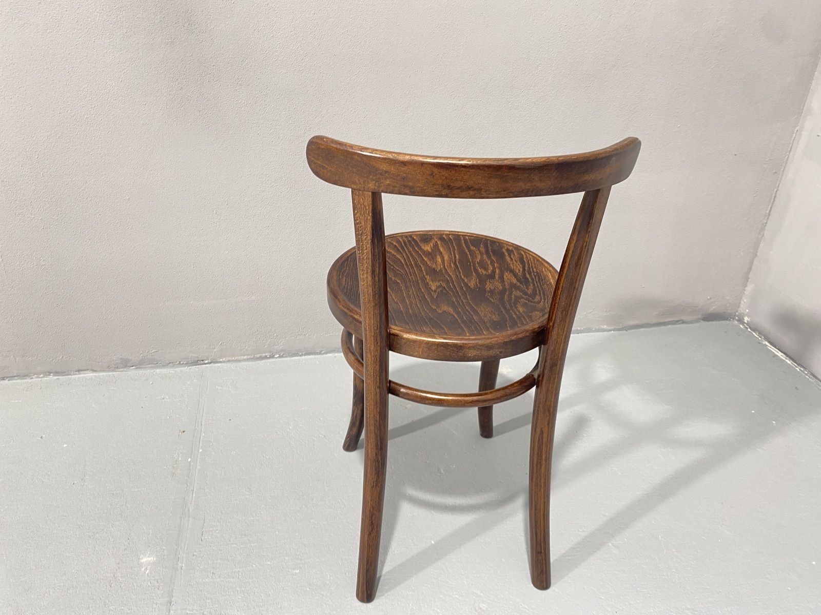 262.0 Fully Renovated Chair Thonet Mundus, Czechoslovakia, 1920´S photo